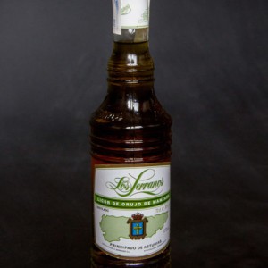 Licor de Orujo de Manzana Los Serrano 70 cl