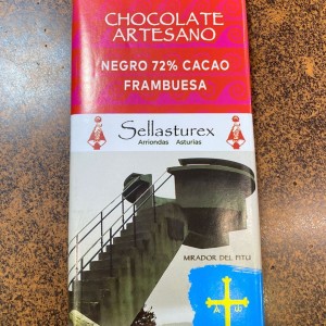Chocolate artesano negro 72% cacao y frambuesa