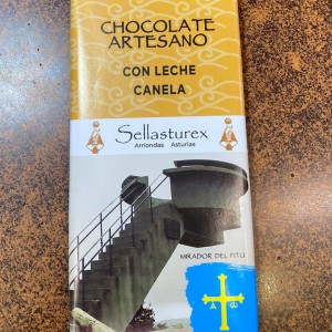 Chocolate artesano con leche y canela